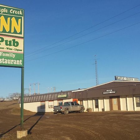Maple Creek Motor Inn Extérieur photo