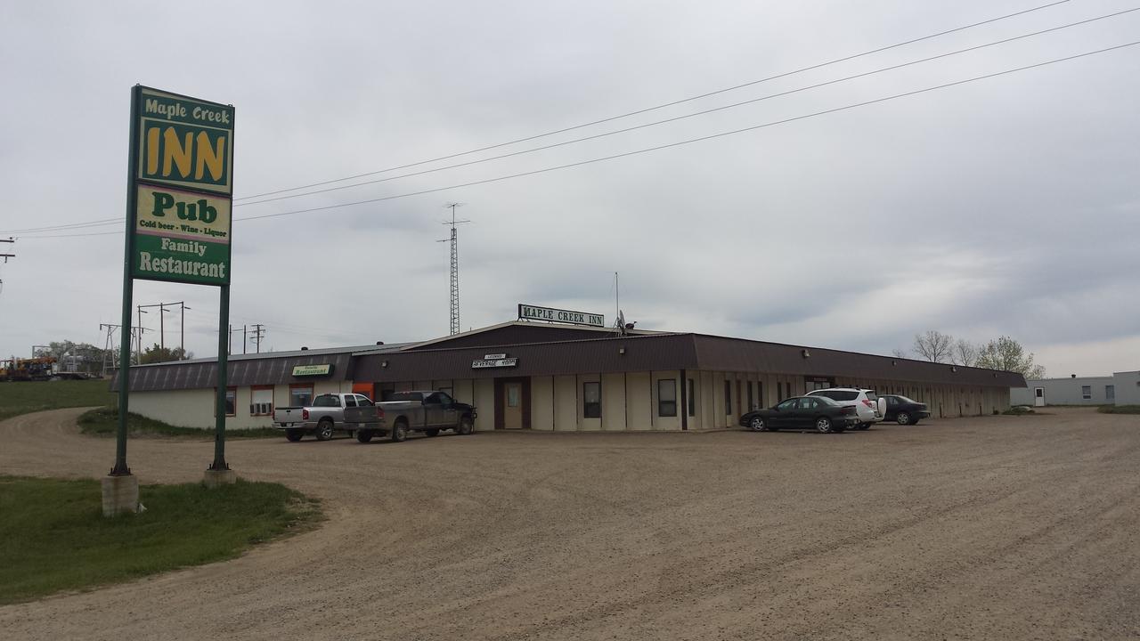 Maple Creek Motor Inn Extérieur photo